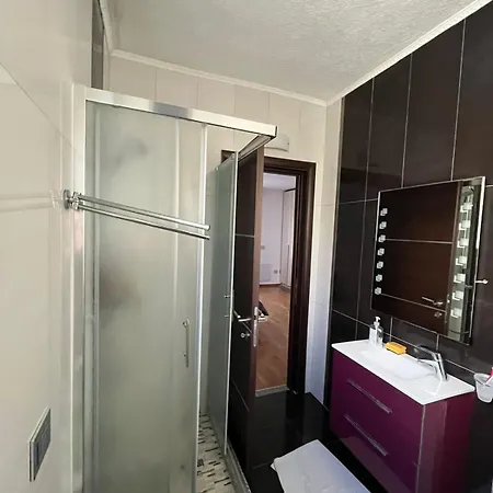 Beach Qerret Holiday home Golem (Tirana)